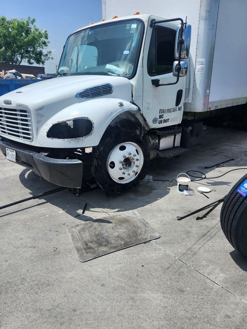 Family Roadside Assistance Mobile Tire Services in Dallas–Fort Worth