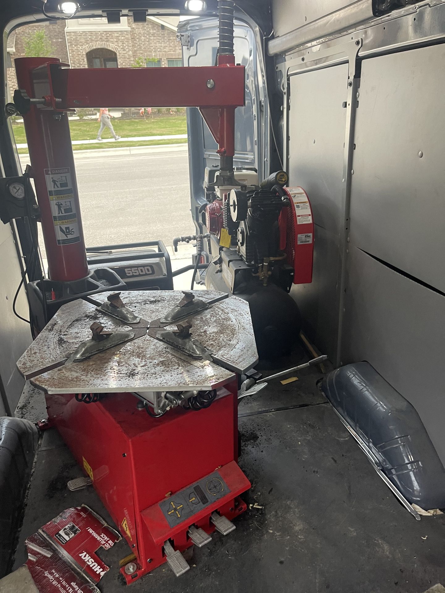 Family Roadside Assistance Mobile Tire Services in Dallas–Fort Worth